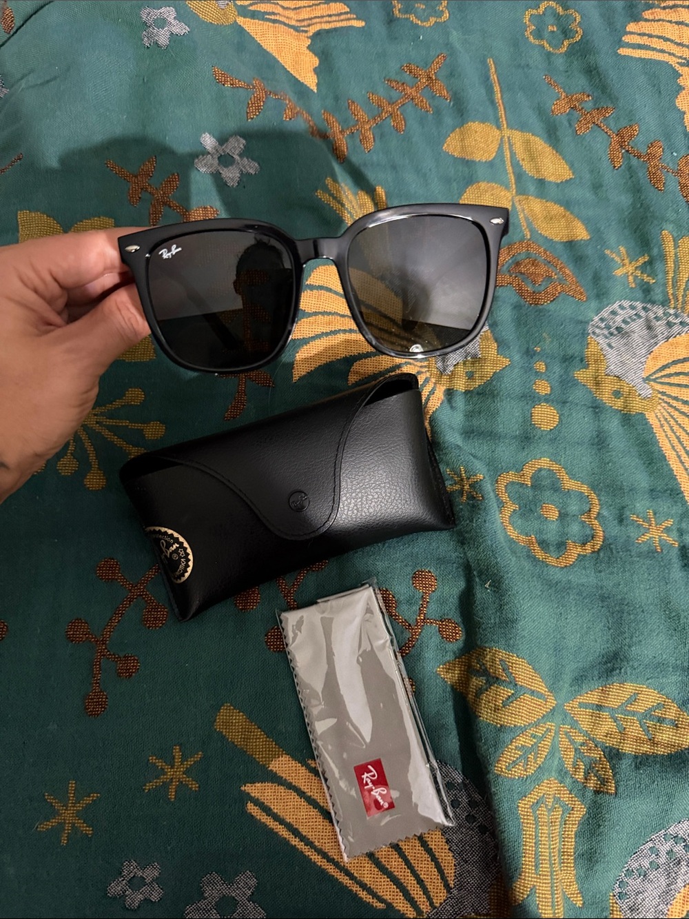 Ray-Ban Black Women’s Sunglasses with Black Case